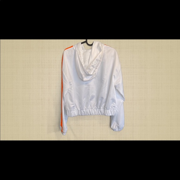 Brand NEW- white wind breaker - Picture 2 of 2